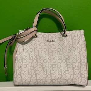 Medium Sized Calvin Klein Purse